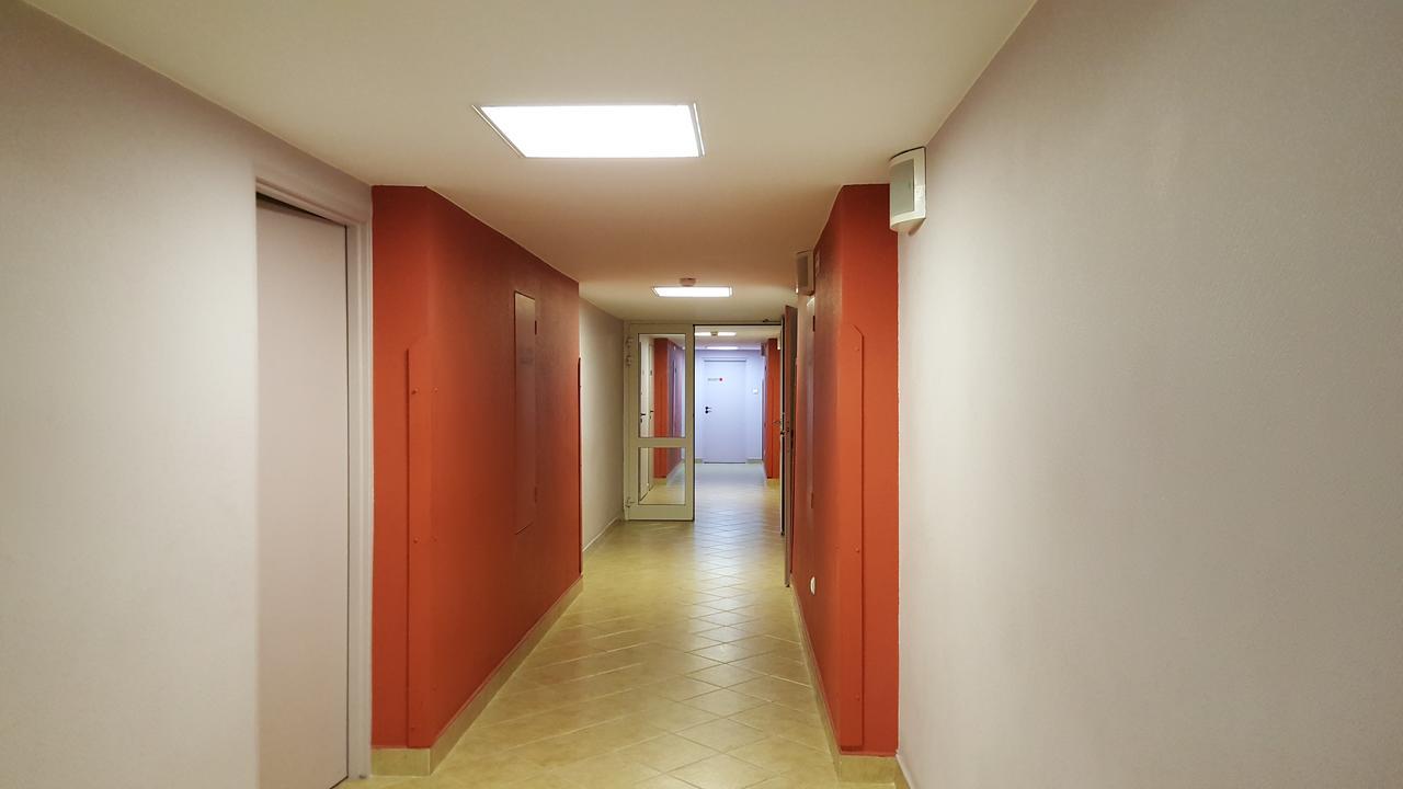 Maraton Hostel Krasków Exterior foto